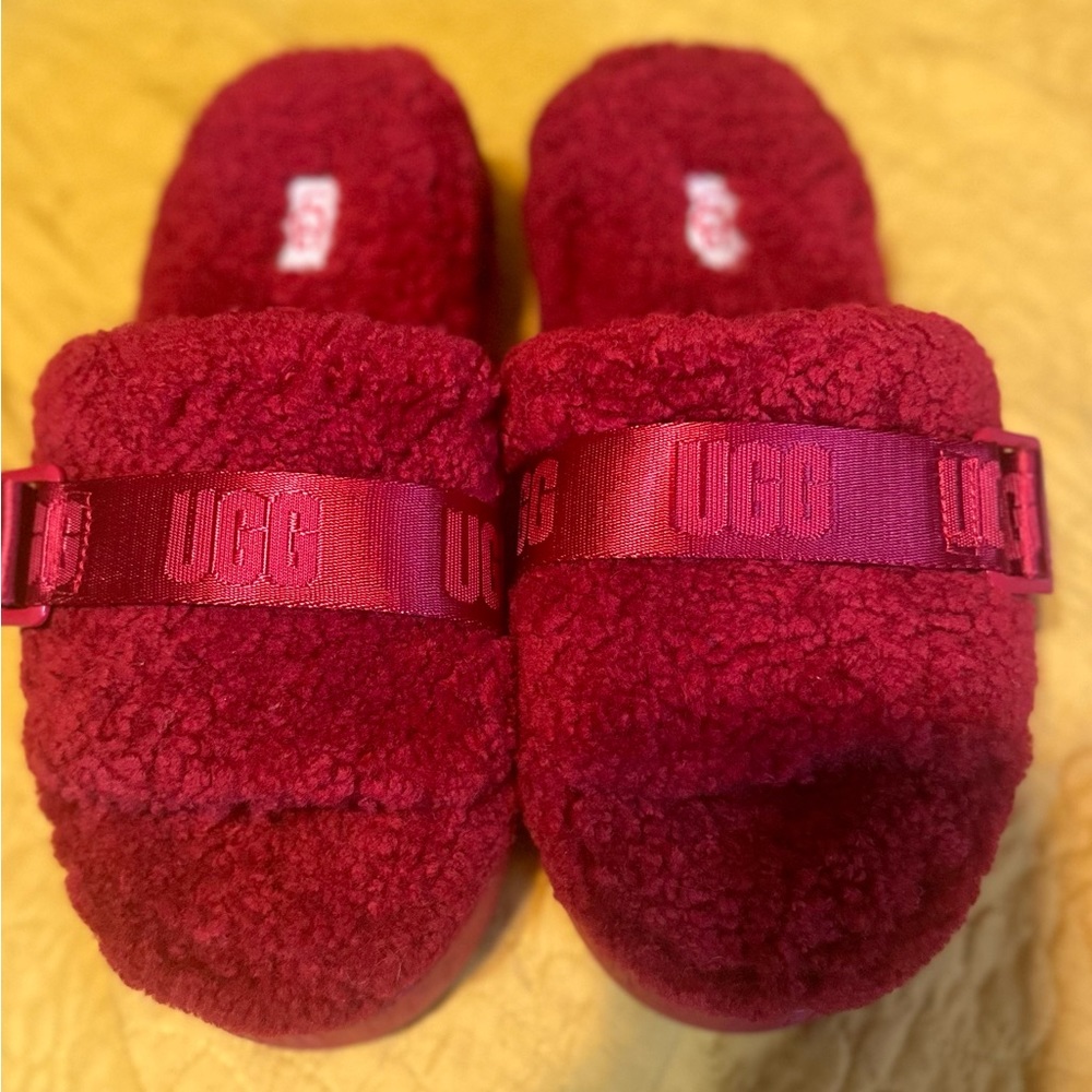 Ugg Fluffita slippers